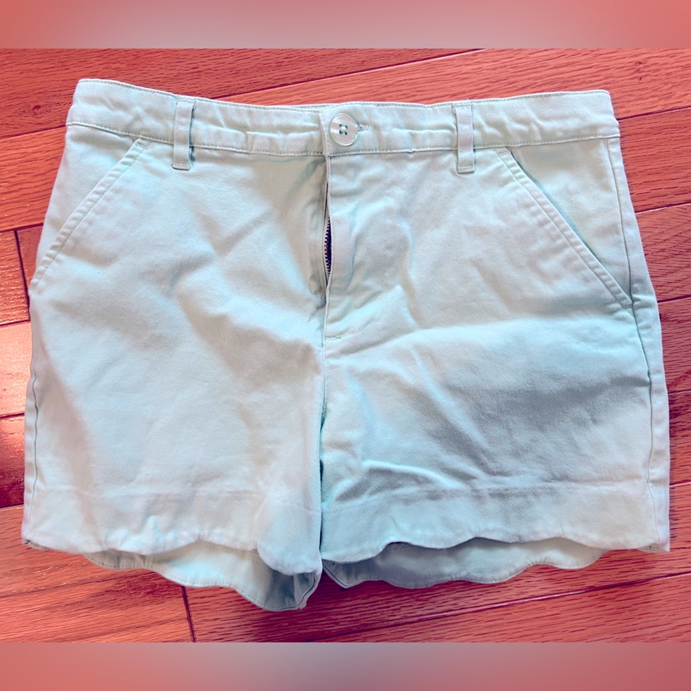 Crown & Ivy Kids - Girls scalloped shorts, size 14. Like new!